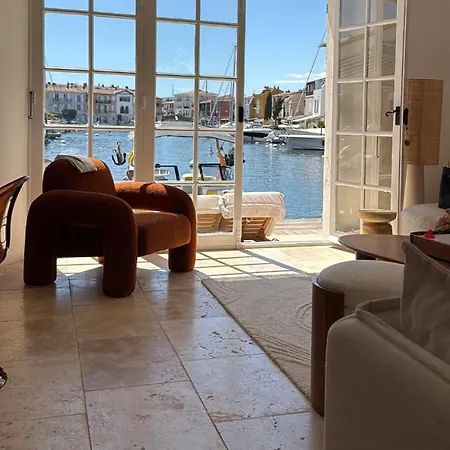 Villa D'exception Avec Jardin Et Piscine Sur Le Port Grimaud